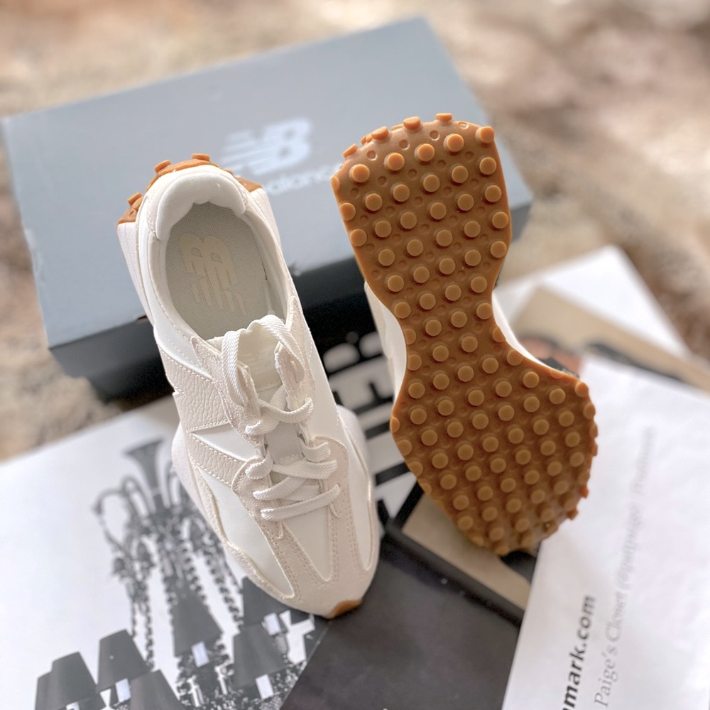 New Balance 327 Sneakers - Picture 7 of 13
